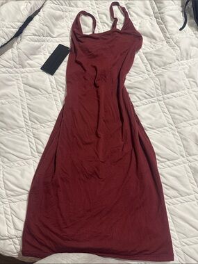 Alphalete Open back Dress